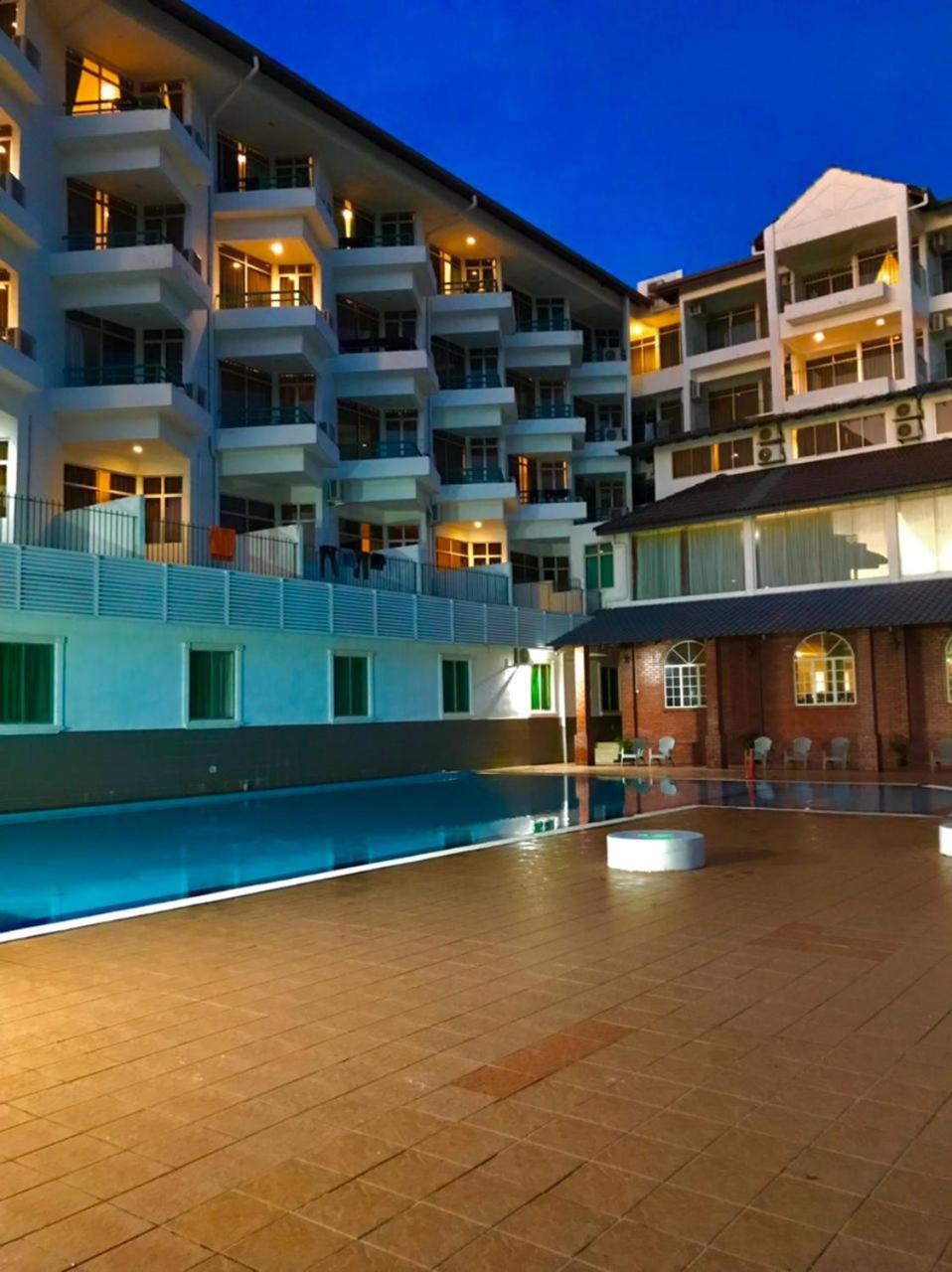 Akar Beach Resort Port Dickson Exterior foto