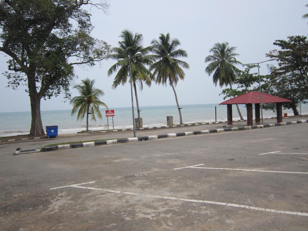 Akar Beach Resort Port Dickson Exterior foto